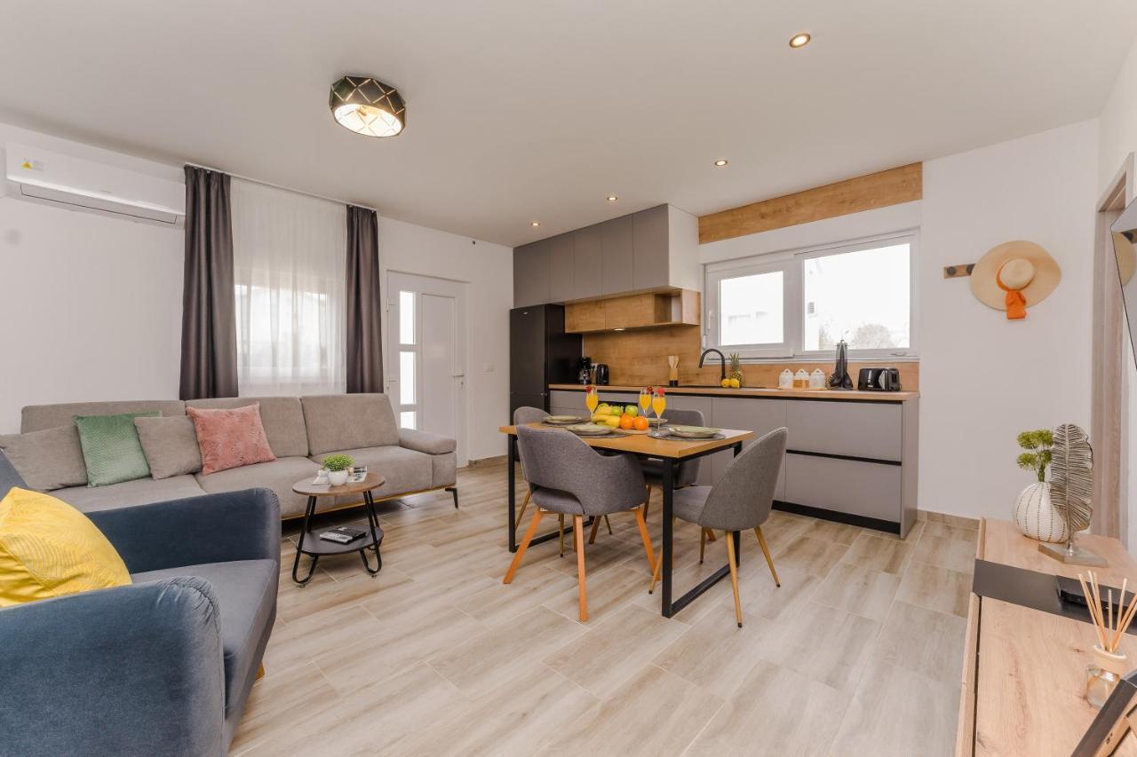 Apartmani Dmarie Privlaka  Eksteriør bilde